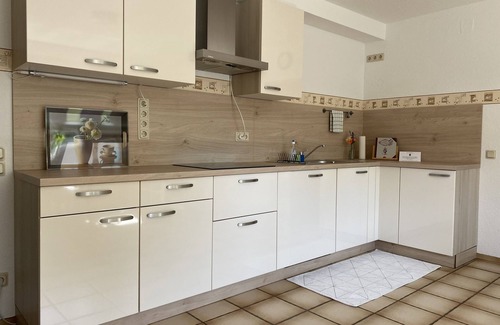 Wallerfangen Appartement | FeWo Sirona - détente moderne et naturelle dans la vallée de l'Ihner