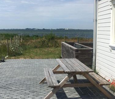 Wiek Appartement | Fewo-Strandhaus-Wiek-direkt-am-Wasser-mit-herrlichen-Weitblick