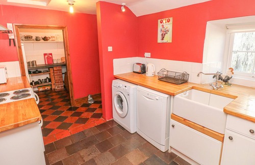 Pontfaen Cottage | Ffynnondici Farmhouse, NEWPORT, PEMBROKESHIRE