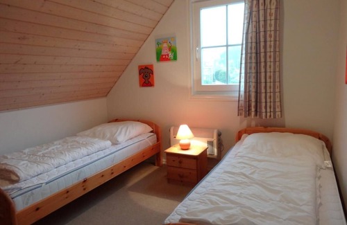 Wendisch Rietz Hôtel | FH „Pirat Wasserterrasse“ 75m², 4+2 Pers. im Marinapark Scharmützelsee, Sauna, Whirlpool, Kamin