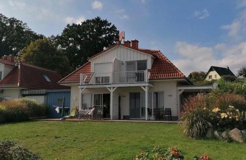 Bad Kleinen Maison | FH Seeblick - ABC2 2 3