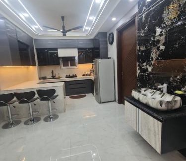 Dariyaganj Appartement | FIAA Hospitality 3BHK 2 FLATS