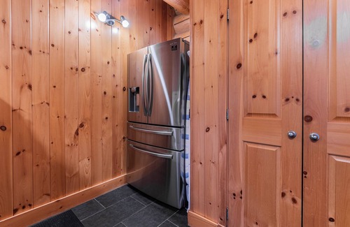 Fiddler Lake Resort Maison | Fiddler Lake Resort Luxury Chalet+ Private Jacuzzi