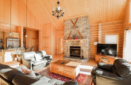 Fiddler Lake Resort Chalet De Ski | Fiddler Lake Resort Chalet 61 Deer with pool
