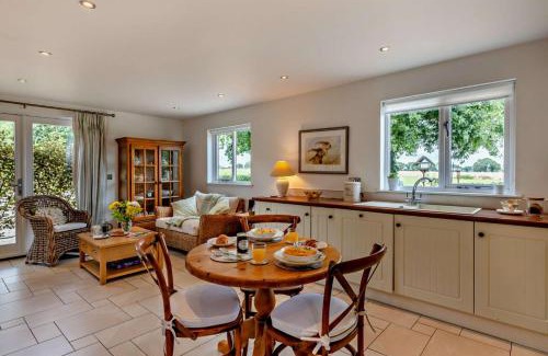Frinton-on-Sea Maison | Field House Lodge