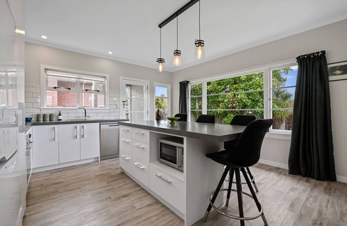 Springfield Maison | Figtree Bungalow – Rotorua Holiday Home, ROTORUA