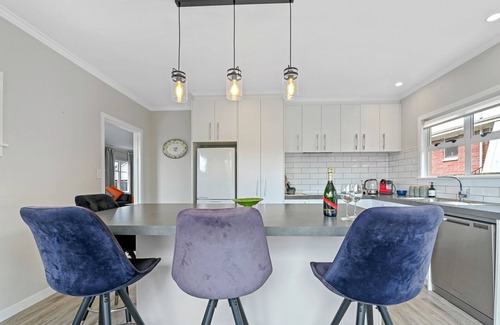 Springfield Maison | Figtree Bungalow – Rotorua Holiday Home, ROTORUA