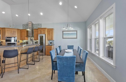 Villa Segunda Maison | FILL IN THE GAPS! The Big Yellow Beach House | Gulf Views, Private Pool!