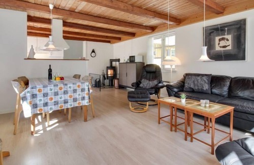 Tim Maison | "Fina" - 15km from the sea by Interhome