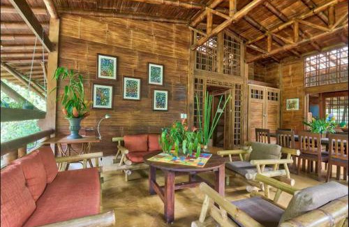 Platanares Maison | Finca Anjala - Architectural lodge on sustainable