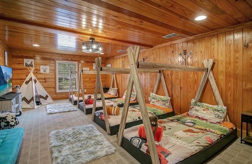 Umatilla Autre | Finca Bella - Unique Farmhouse with Animals