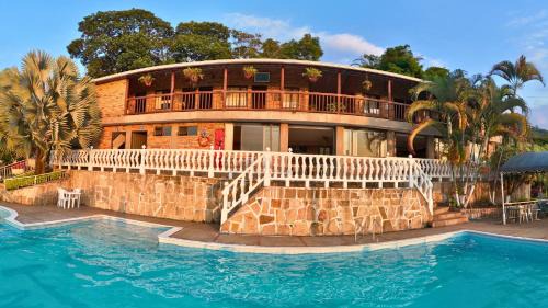 El Colegio Maison | Finca Campestre Villa La Unión Hotel en Mesitas