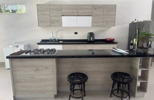 Puerto Triunfo Maison | Finca Casa Blanca Doradal !A 3 Minutos del Parque Tematico Hacienda Napoles!