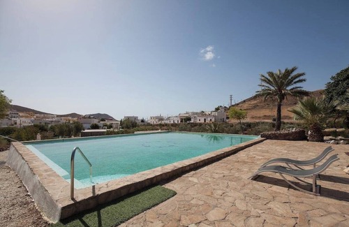 El Pozo de los Frailes Villa | Finca 'Casa Parque Natural 2 - 5' avec vue sur les montagnes, piscine et Wi-Fi.