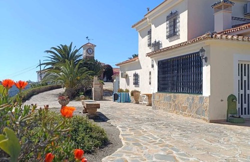 Benajarafe Maison | Exclusive finca in top location with private saltwater pool and sea views