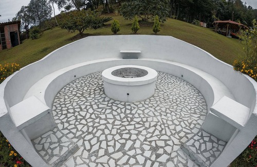 Guatape Maison | FINCA NUEVA ZELANDA By Gandolfo LAKE VIEW FOR 15 PEOPLE