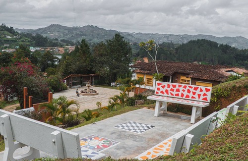 Guatape Maison | FINCA NUEVA ZELANDA By Gandolfo LAKE VIEW FOR 15 PEOPLE
