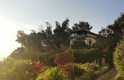 Filandia Cabine | Finca Rustica con Hermosas Vistas a 10 Minutos de Filandia Quindio