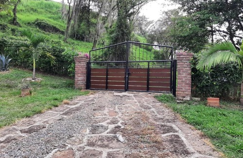 Socorro Maison | Finca Villa Isabel