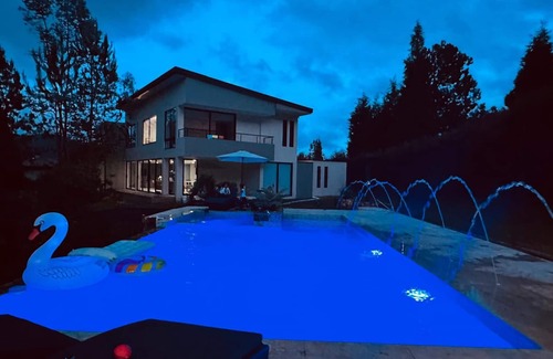 Guarne Villa | FINCA VILLA MINA, come to Eastern Antioquia, heated pool and total comfort.