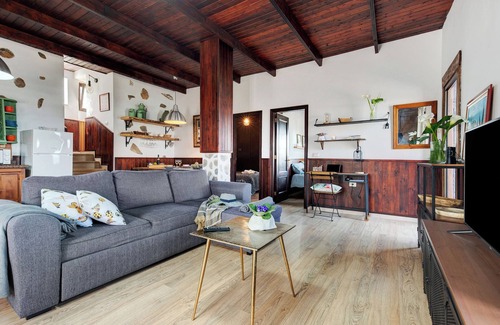 Los Realejos Villa | "Finca Viña Maria" avec vue sur la mer, piscine privée et Wi-Fi.