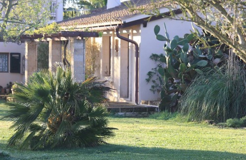Son Antem Appartement | Finca with beautiful gardens and pool