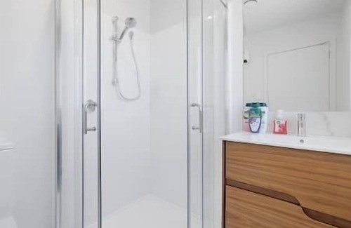 Linwood Appartement | Find Your Modern Oasis in the Heart of City U4, Find Your Modern Oasis in the Heart of City U4 (5764