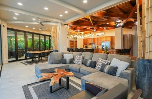 Matapalo Maison | Find Yourself Somewhere