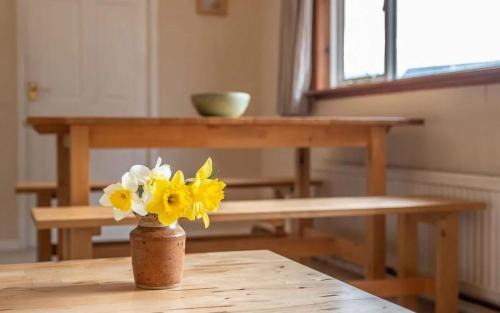 Forres Maison | Findhorn Ecovillage Escape - Dianne's
