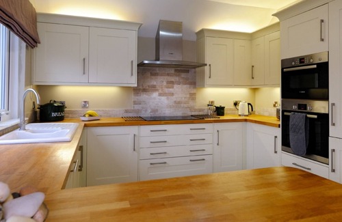 Findhorn Maison | New listing! Findhorn Holiday House is a spacious modern bungalow, large garden.
