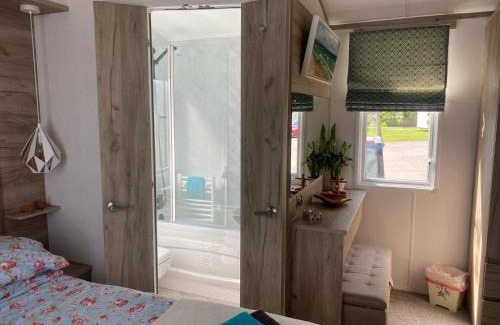 Forres Maison | Findhorn Lodge - Peaceful - Pets - Sleeps 4
