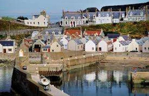 Buckie Maison | Findochty Beach house - Private Garden-BeachFront