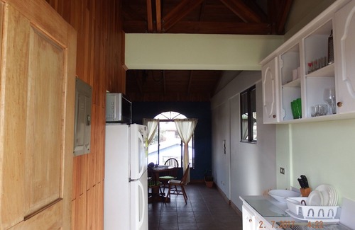 La Guaria Appartement | Fine-Wood Apartment in a Treat Location