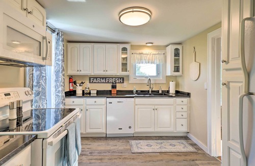 Hector Maison | Finger Lakes Farm Retreat: Walk to Wineries!
