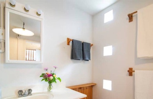 Lodi Maison | Finger lakes getaway ! Wild Mulberry House