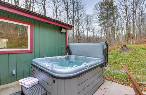 Cohocton Maison | Finger Lakes Retreat Cohocton Cabin on 25 Acres!