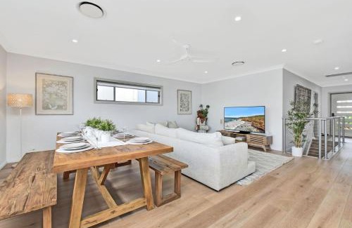 Caves Beach Maison | Finns at Caves Beach Resort