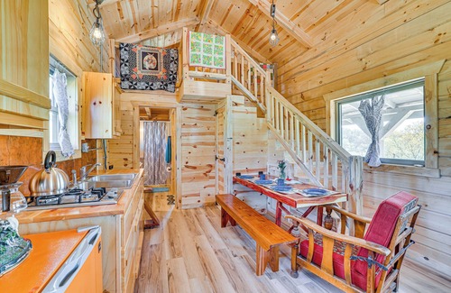 Winona County Cabine | 'Fins & Flowers' Lewiston Cabin w/Trout Fishing!
