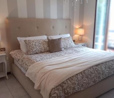 Luisago Appartement | Fiorenza House