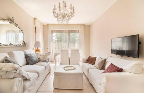 Luisago Appartement | Fiorenza House