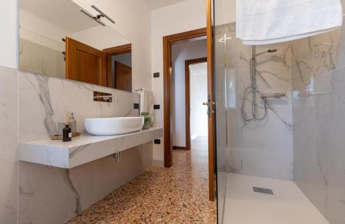 Olmi Appartement | Fiori di campo holiday home