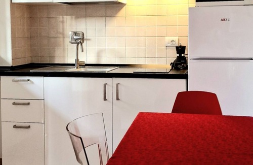 San Donato Appartement | Fiorilli 5 House - Fair District - Private Parking - Bike Storage