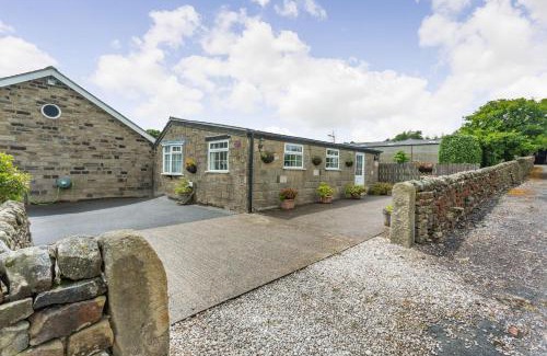Ripley Maison | Fir Tree Stables