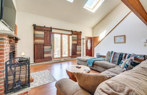 Bushkill Maison | Fire Pit and Gas Grill Charming Poconos Abode!