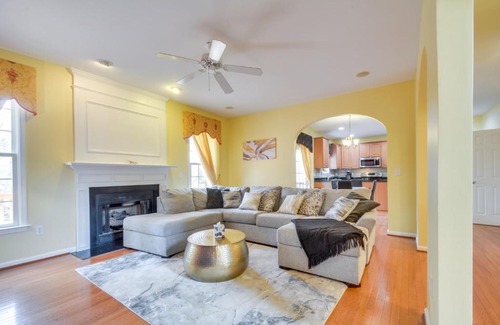Holly Glen Maison | Fire Pit and Pool Access Quiet Holly Springs Home