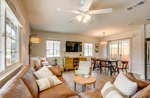 Clarksburg Maison | Fire Pit and Yard Games Inviting Clarksburg Cottage