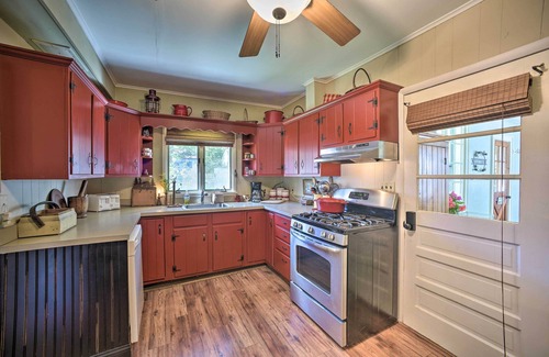 Speculator Maison | Fire Pit & Beach: Lake Pleasant Home w/ Views