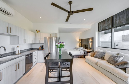 San Tan Valley Appartement | Peaceful Queen Creek Studio w/ Fire Pit & Views