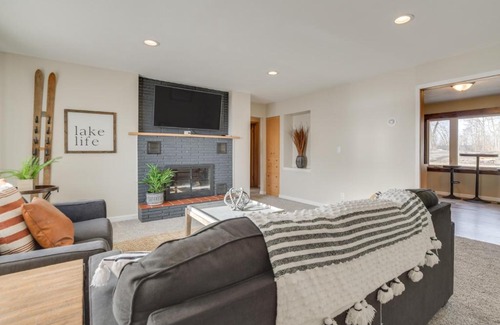 Detroit Lakes Appartement | Fire Pit, Waterfront and Boat Dock Detroit Lake Gem