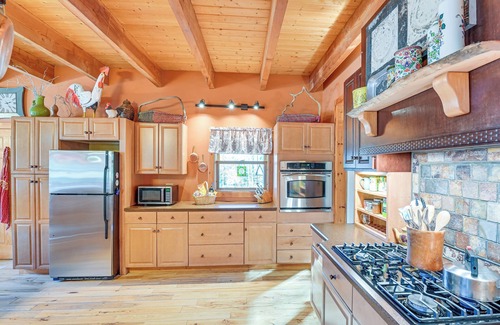 Round Top Maison | Fire Pits, Deck & Views: Catskills Home!
